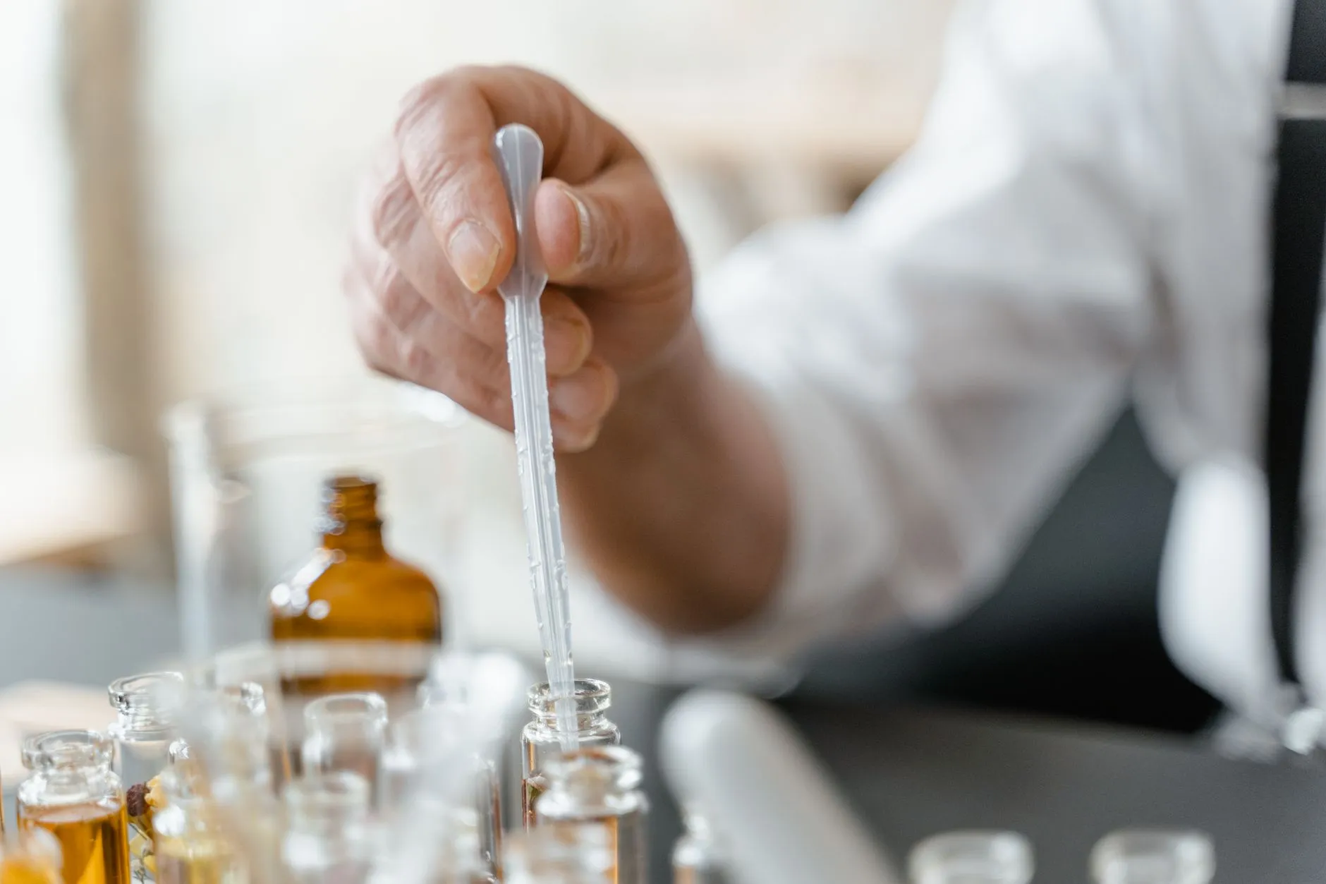 智能制造解决方案对比：不同规模制造企业如何选择适配技术路径