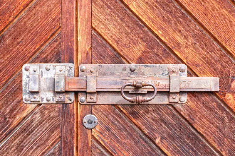 智能制造解决方案对比：中小制造企业如何选择合适的技术路径
